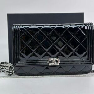 Pre-owned CHANEL Patent Crossbody
Bags Le Boy Black WOC